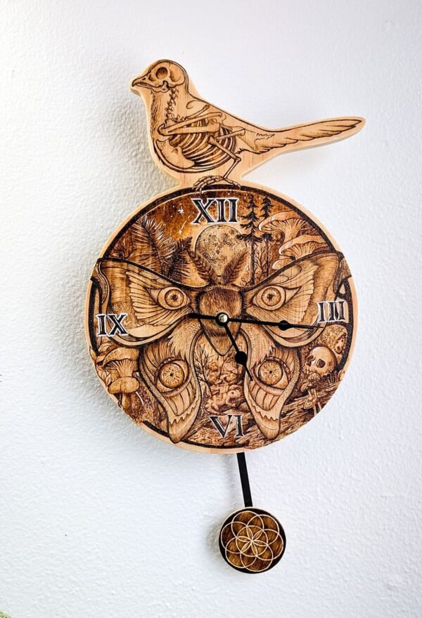 Wood burned Clock Full Full front view of a wood burned clock